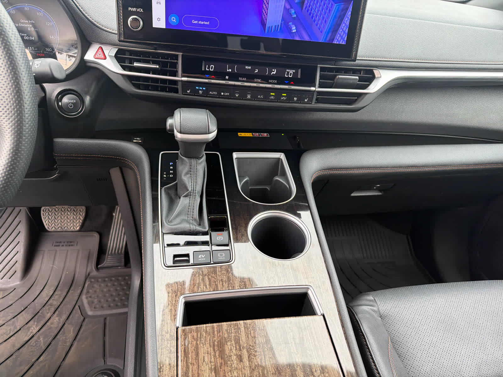 2025 Toyota Sienna Platinum