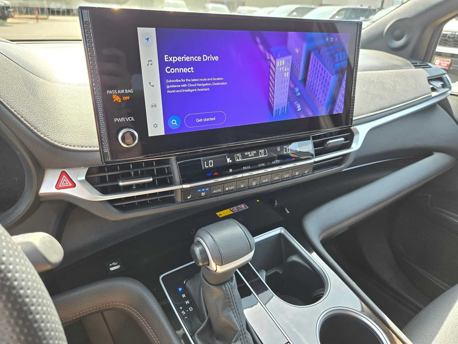 2025 Toyota Sienna Platinum