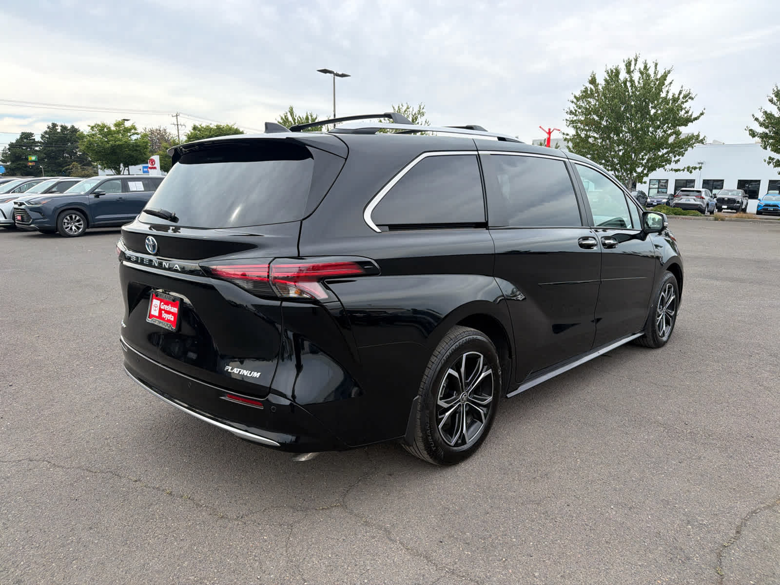 2025 Toyota Sienna Platinum