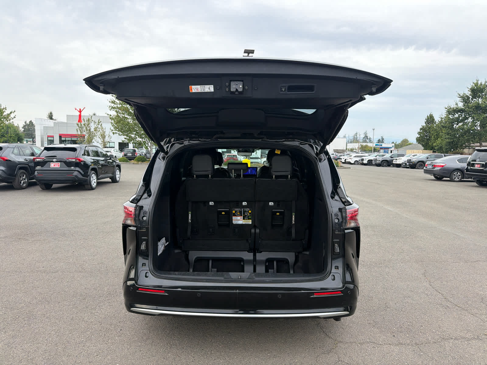 2025 Toyota Sienna Platinum