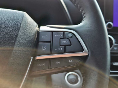 2024 Toyota Highlander Hybrid LE Nightshade