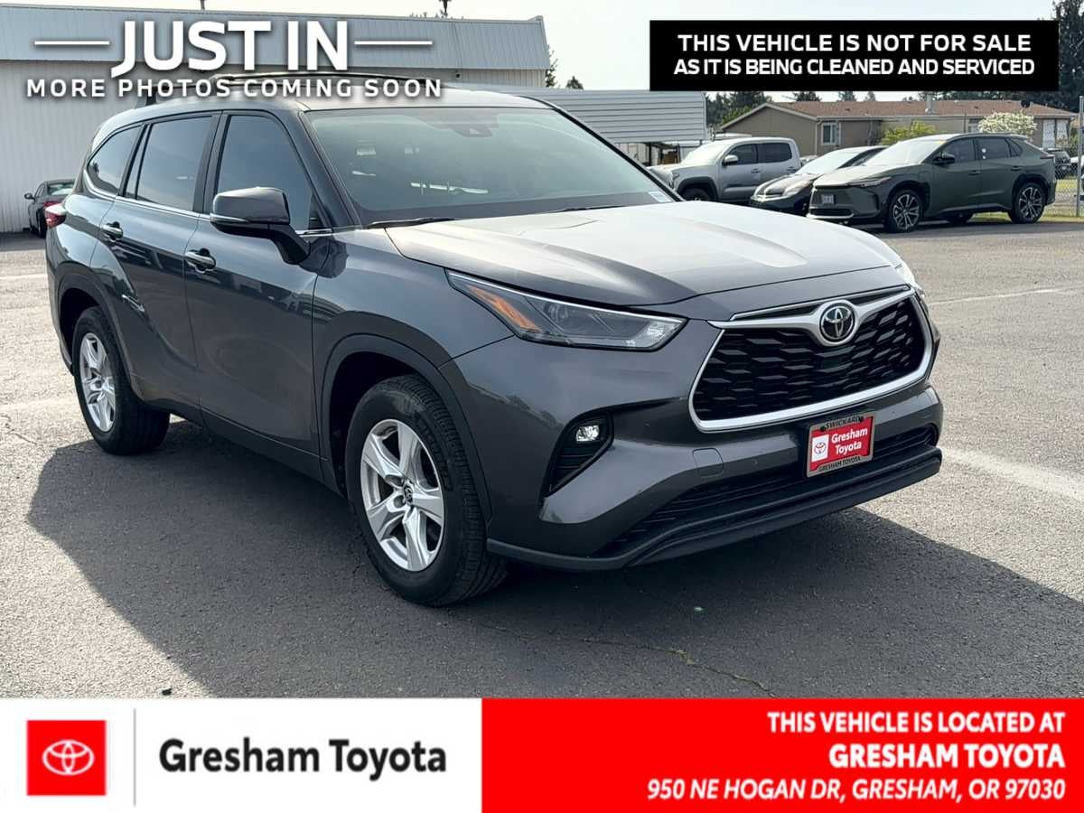 2023 Toyota Highlander LE
