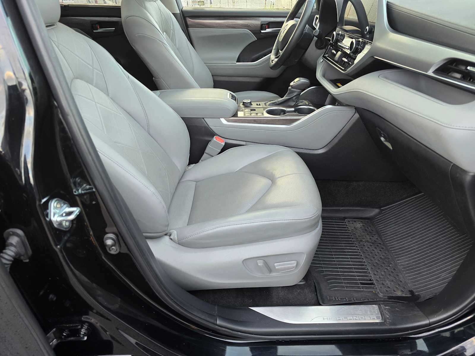 2024 Toyota Highlander Platinum