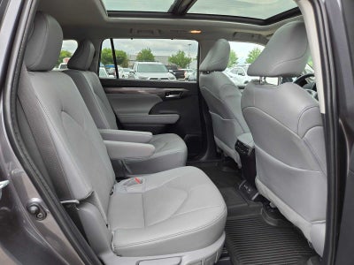 2025 Toyota Highlander Platinum