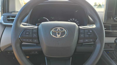 2025 Toyota Sienna LE