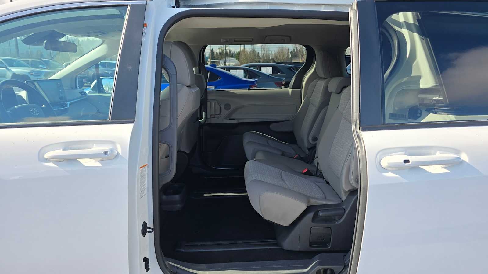 2024 Toyota Sienna LE