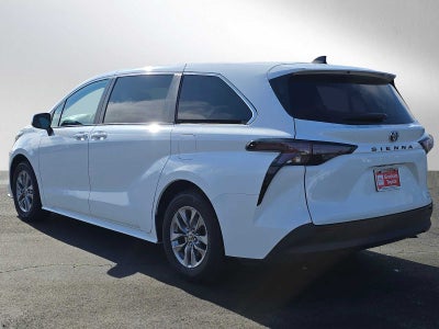 2024 Toyota Sienna LE
