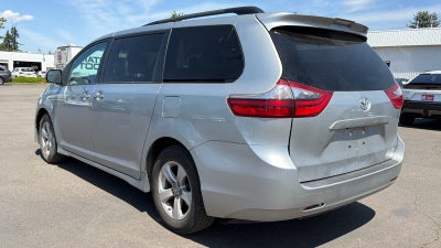 2020 Toyota Sienna LE