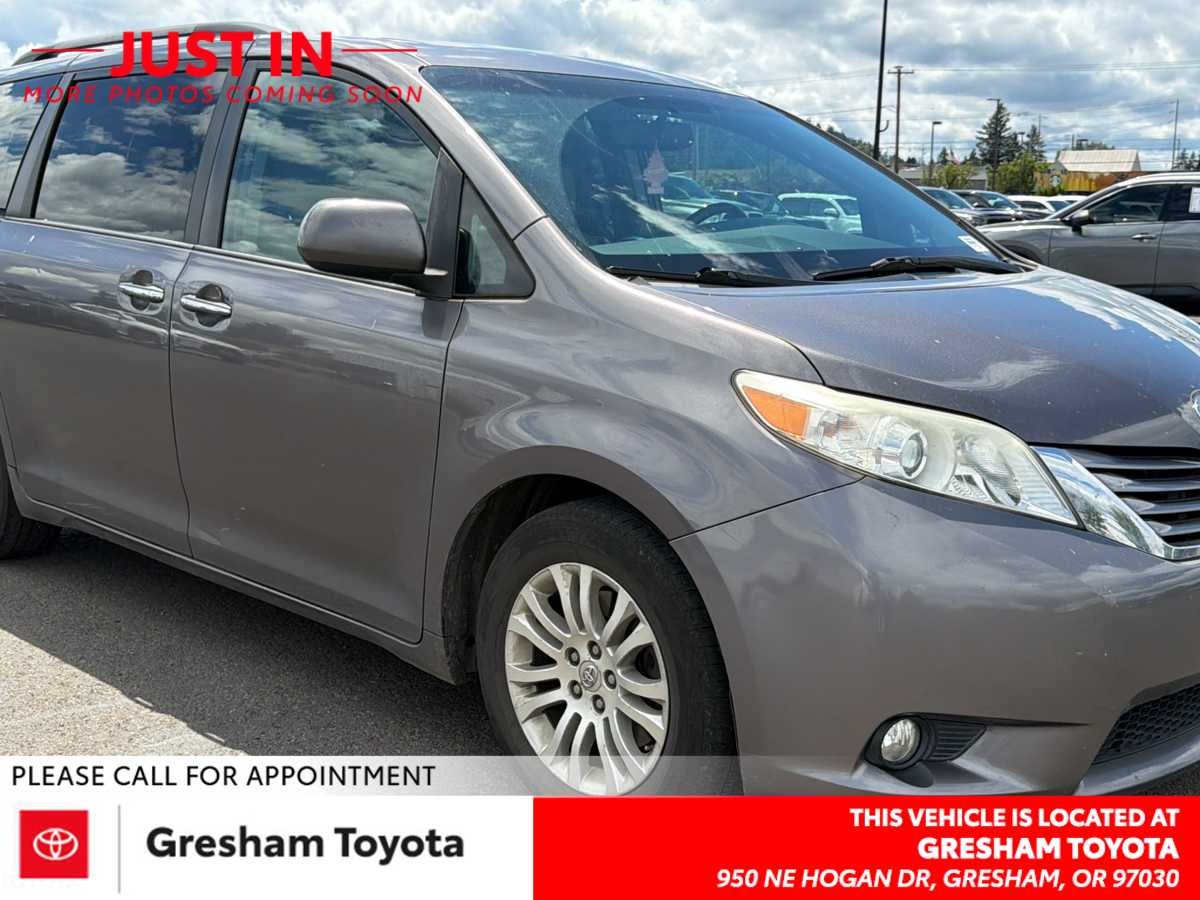 2015 Toyota Sienna XLE