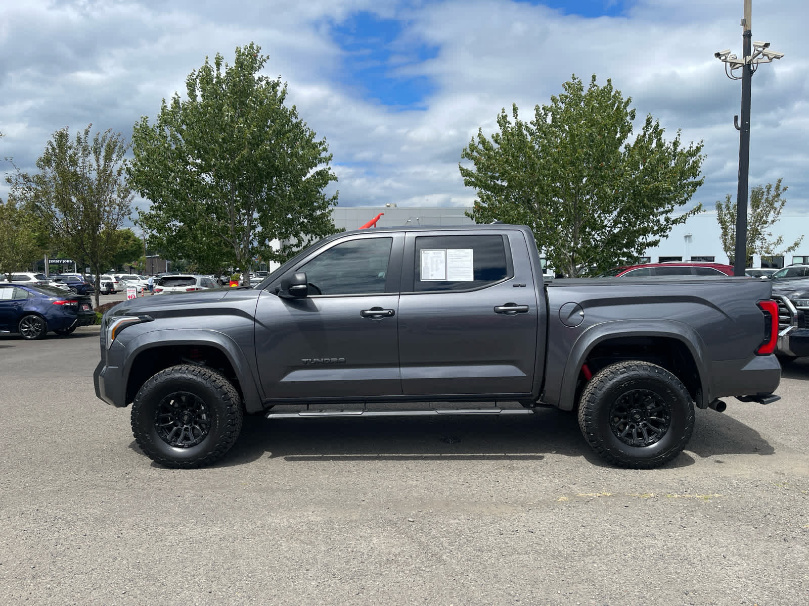 2025 Toyota Tundra SR5