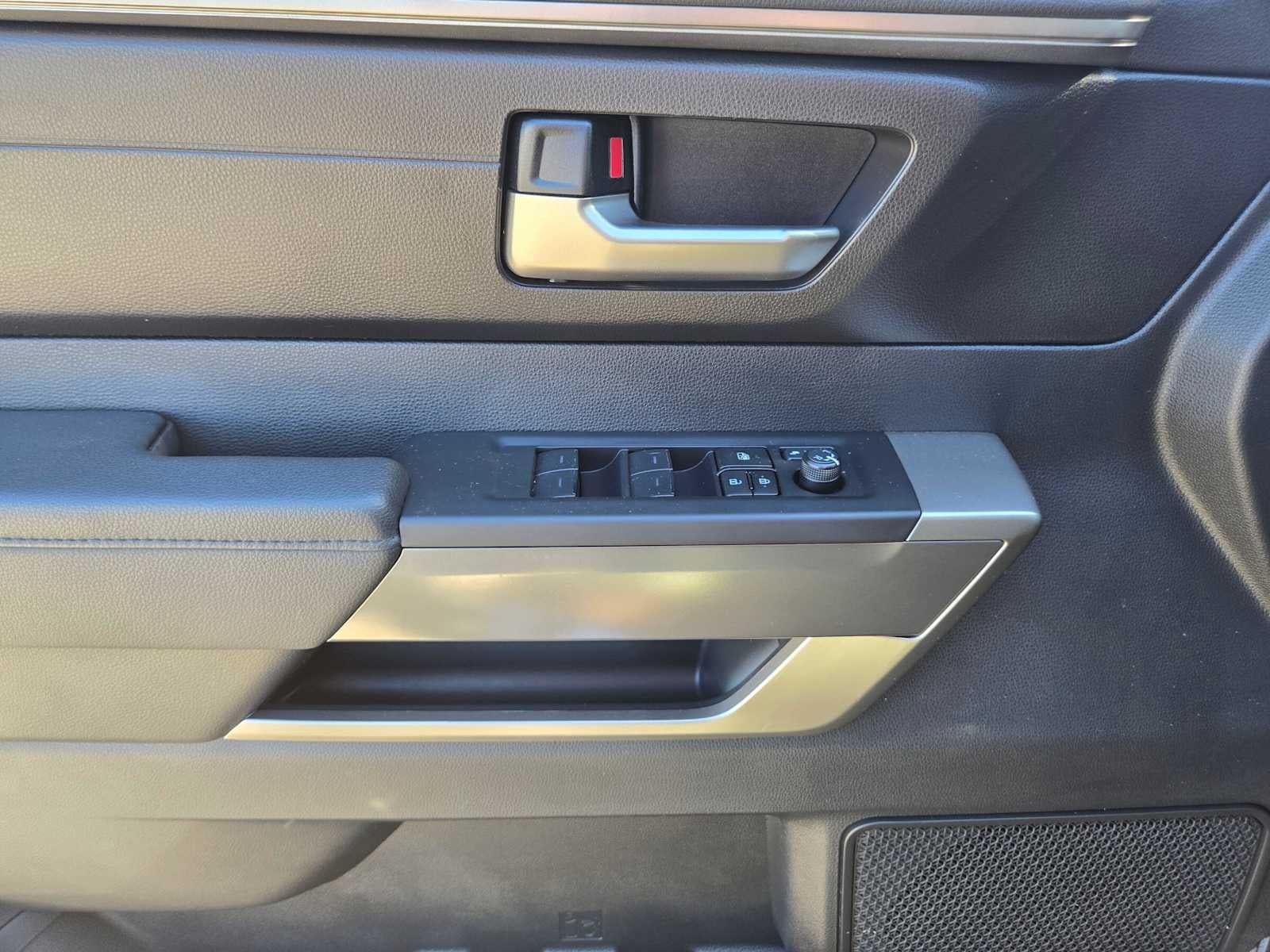 2024 Toyota Sequoia SR5