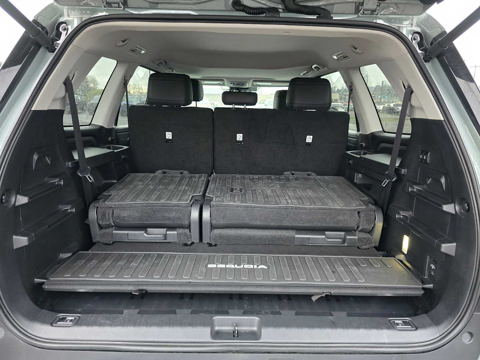 2024 Toyota Sequoia SR5