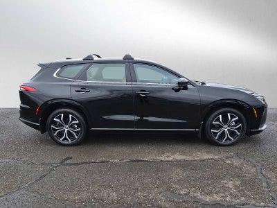 2025 Toyota Crown Signia XLE