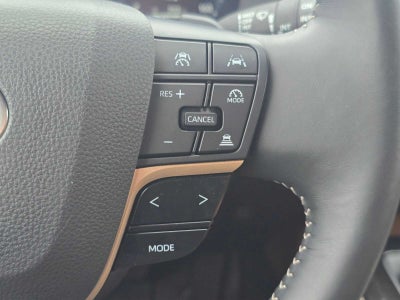 2025 Toyota Crown Signia XLE