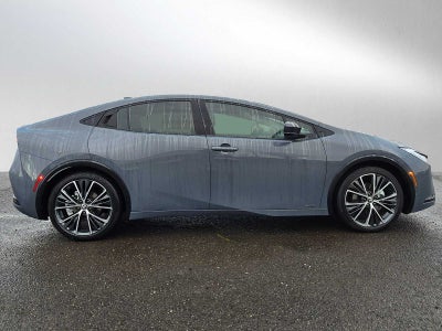 2025 Toyota Prius XLE