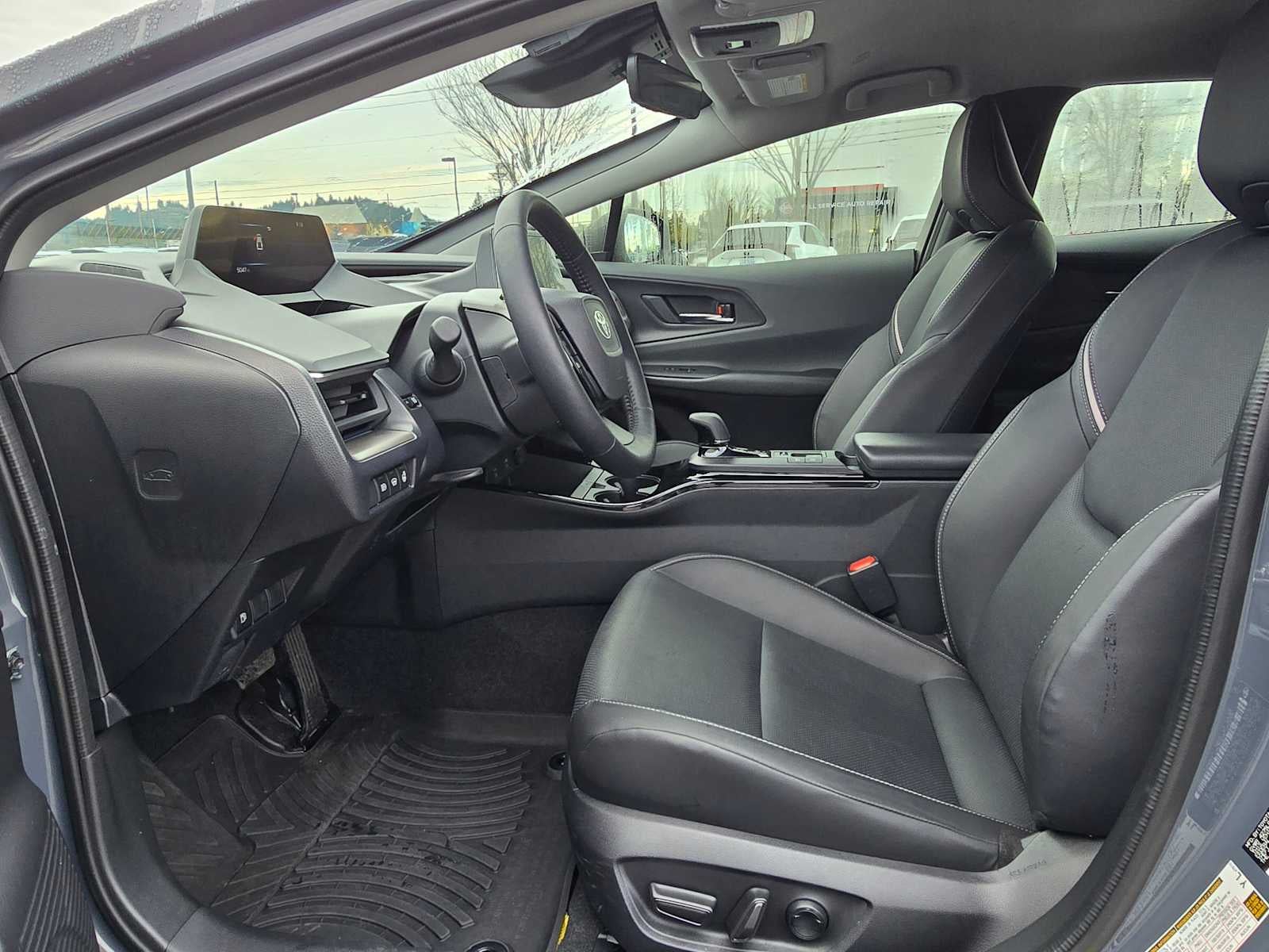 2025 Toyota Prius XLE