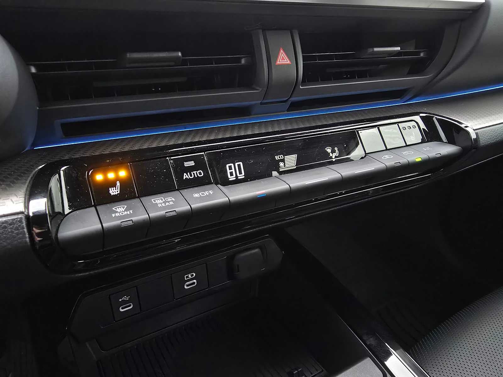 2025 Toyota Prius XLE