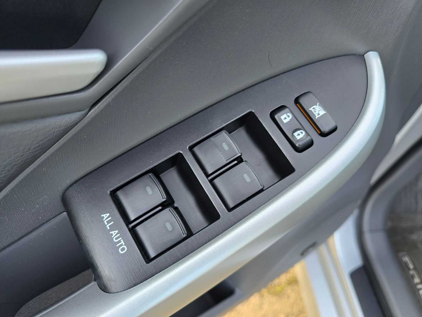 2010 Toyota Prius III