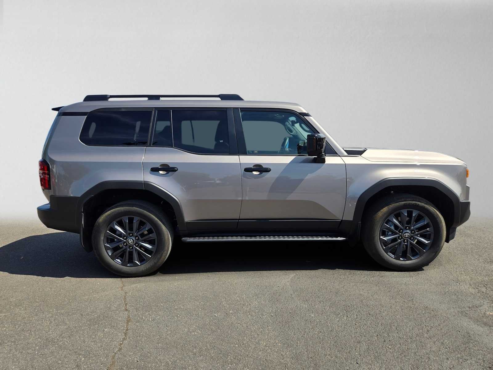 2027 Toyota Land Cruiser 4WD (Natl)