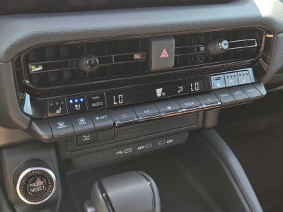 2027 Toyota Land Cruiser 4WD (Natl)
