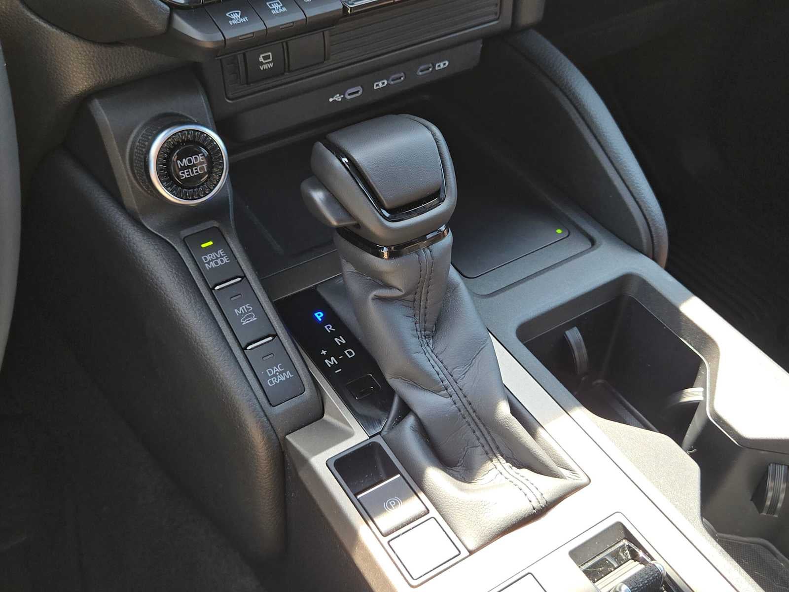 2027 Toyota Land Cruiser 4WD (Natl)
