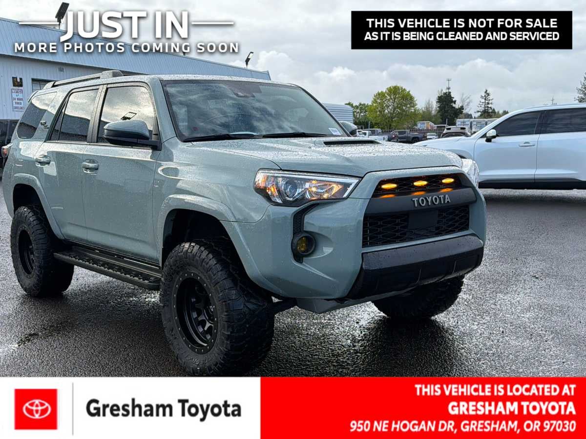 2022 Toyota 4Runner TRD Off Road