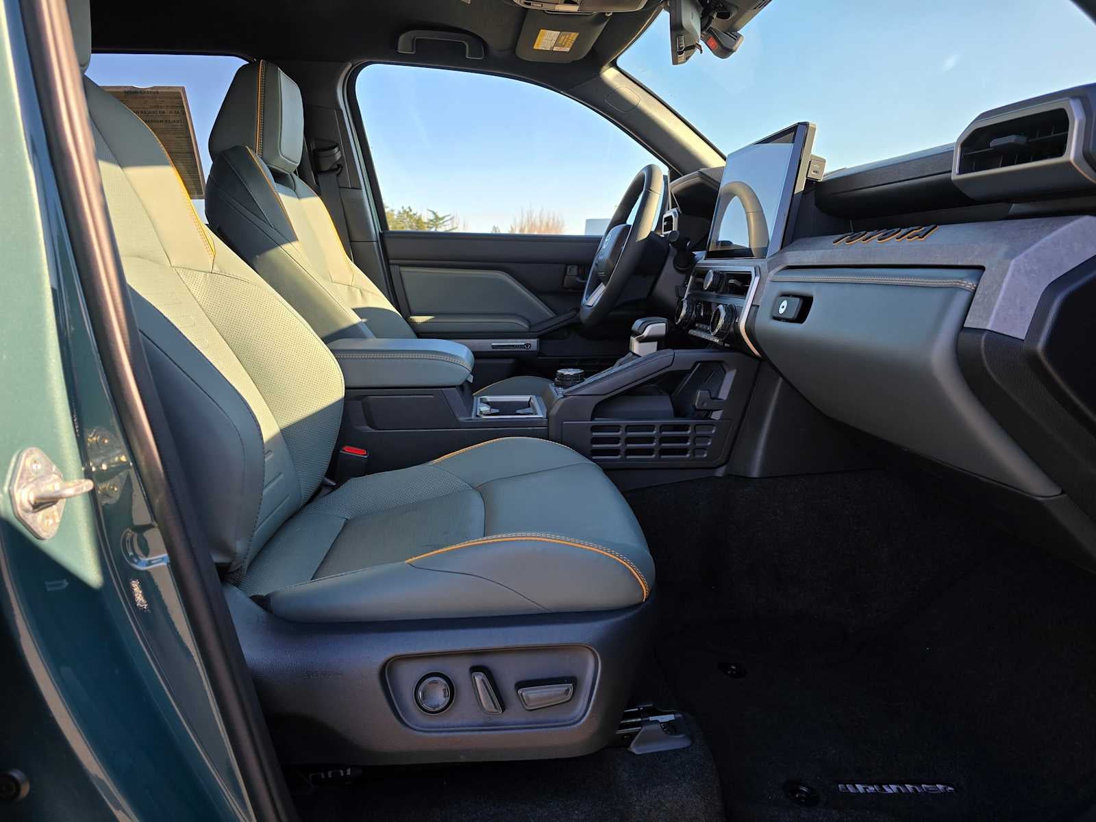 2025 Toyota 4Runner Hybrid Trailhunter