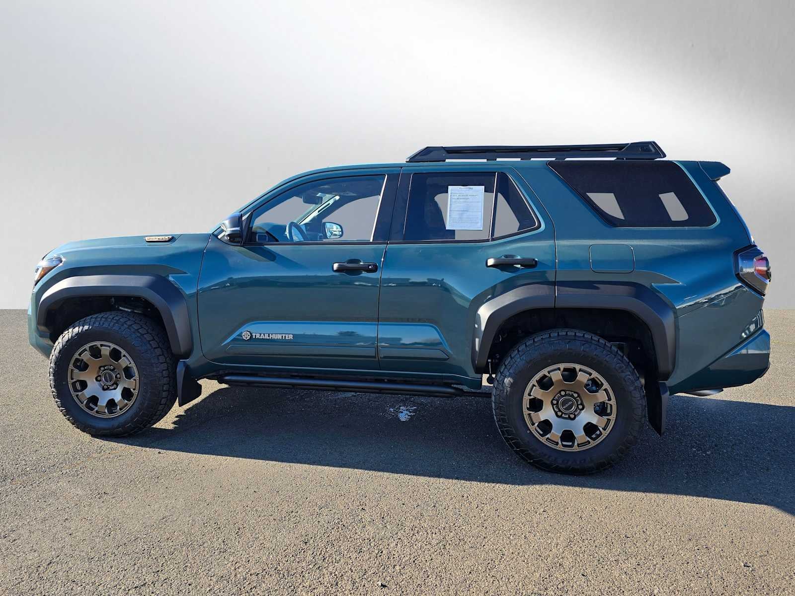 2025 Toyota 4Runner Hybrid Trailhunter
