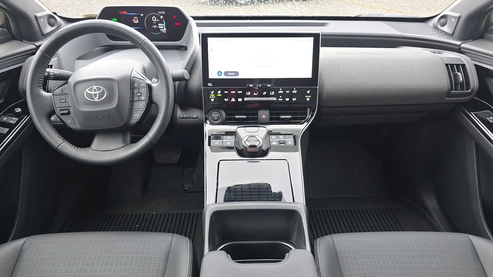 2023 Toyota bZ4X Limited