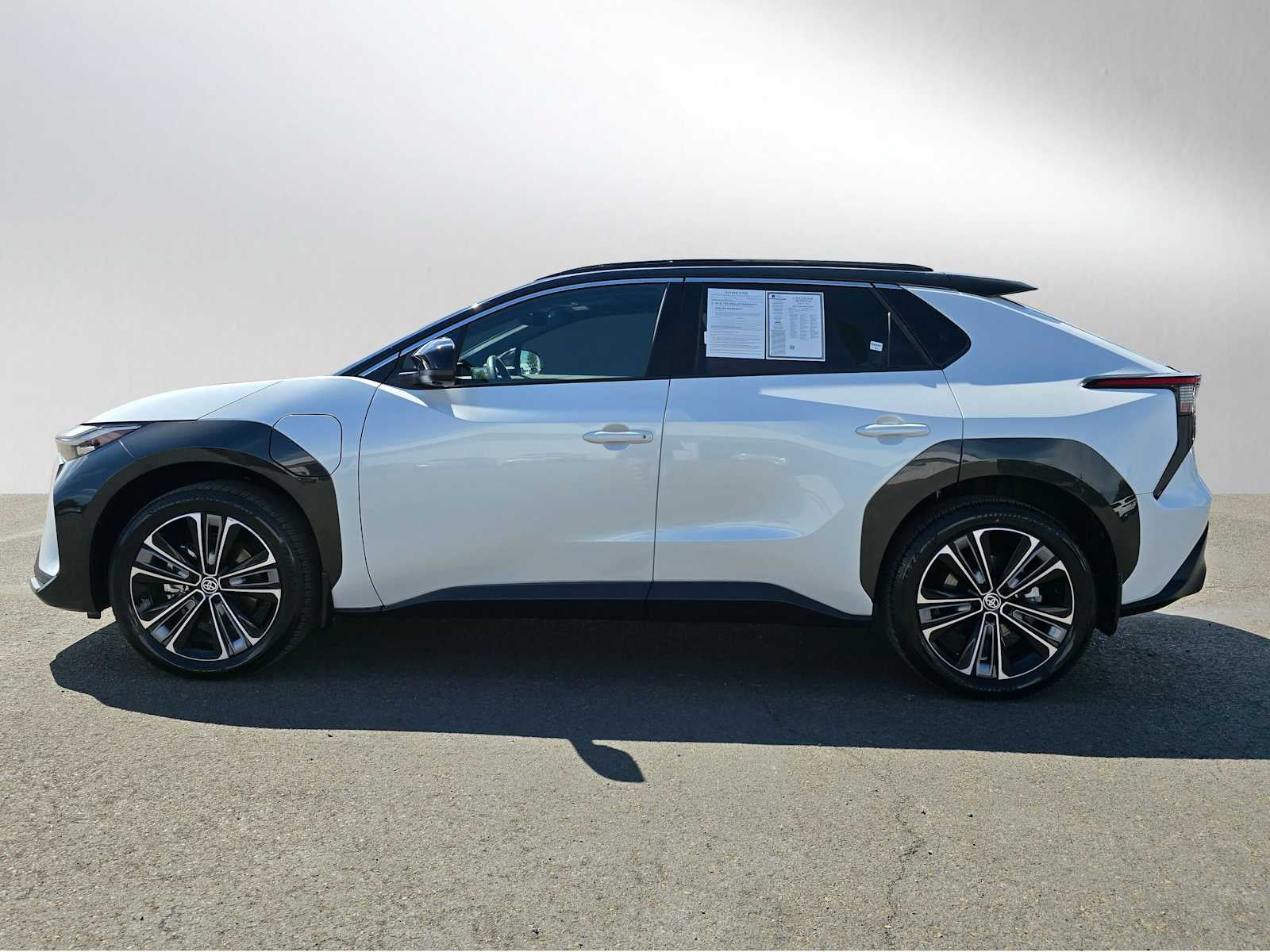 2023 Toyota bZ4X Limited