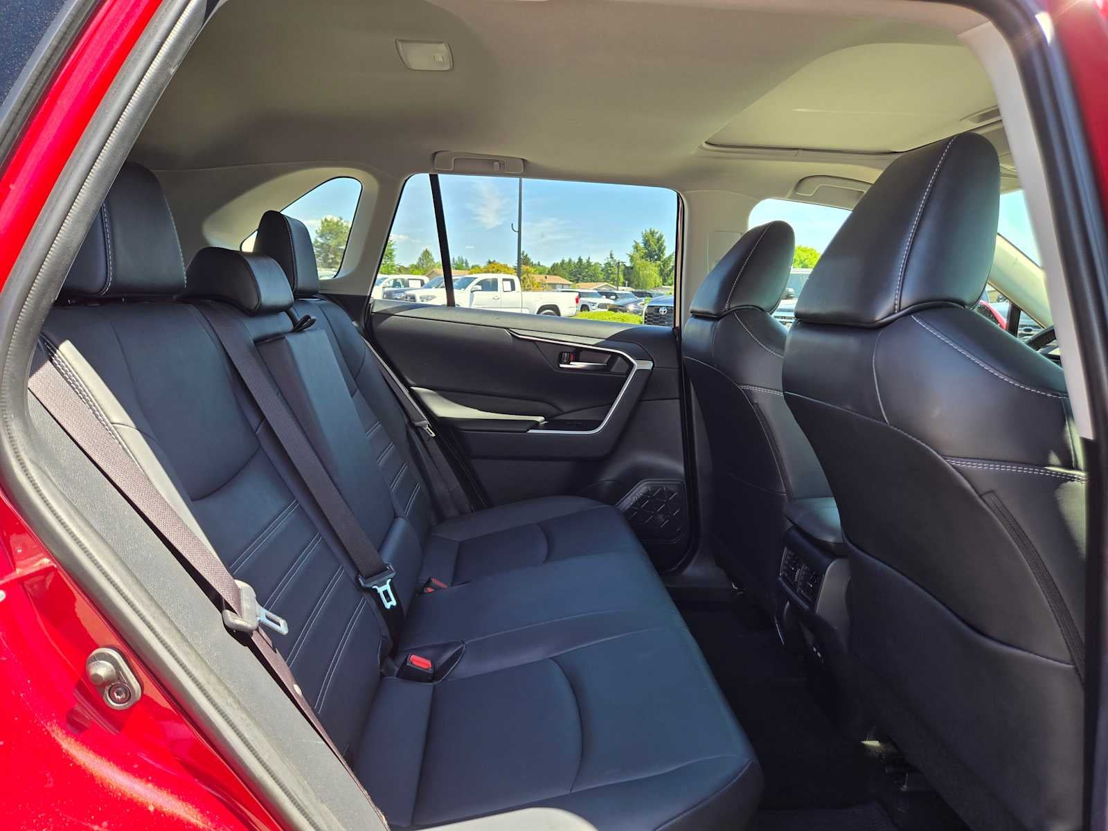 2022 Toyota RAV4 Hybrid XLE Premium