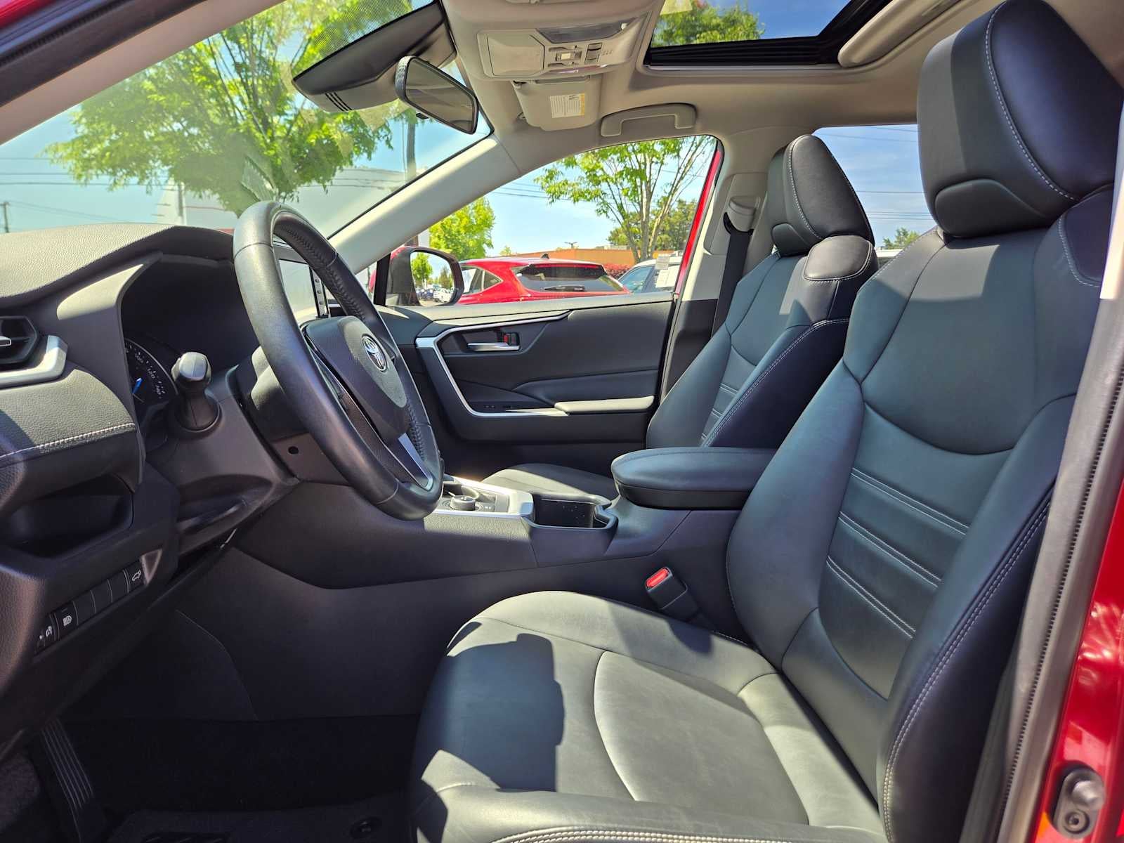 2022 Toyota RAV4 Hybrid XLE Premium