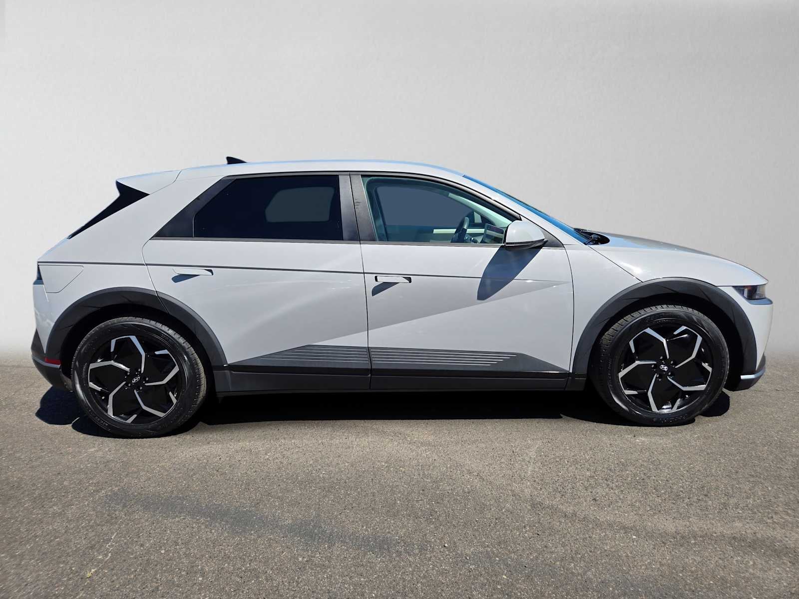 2023 Hyundai IONIQ 5 SE