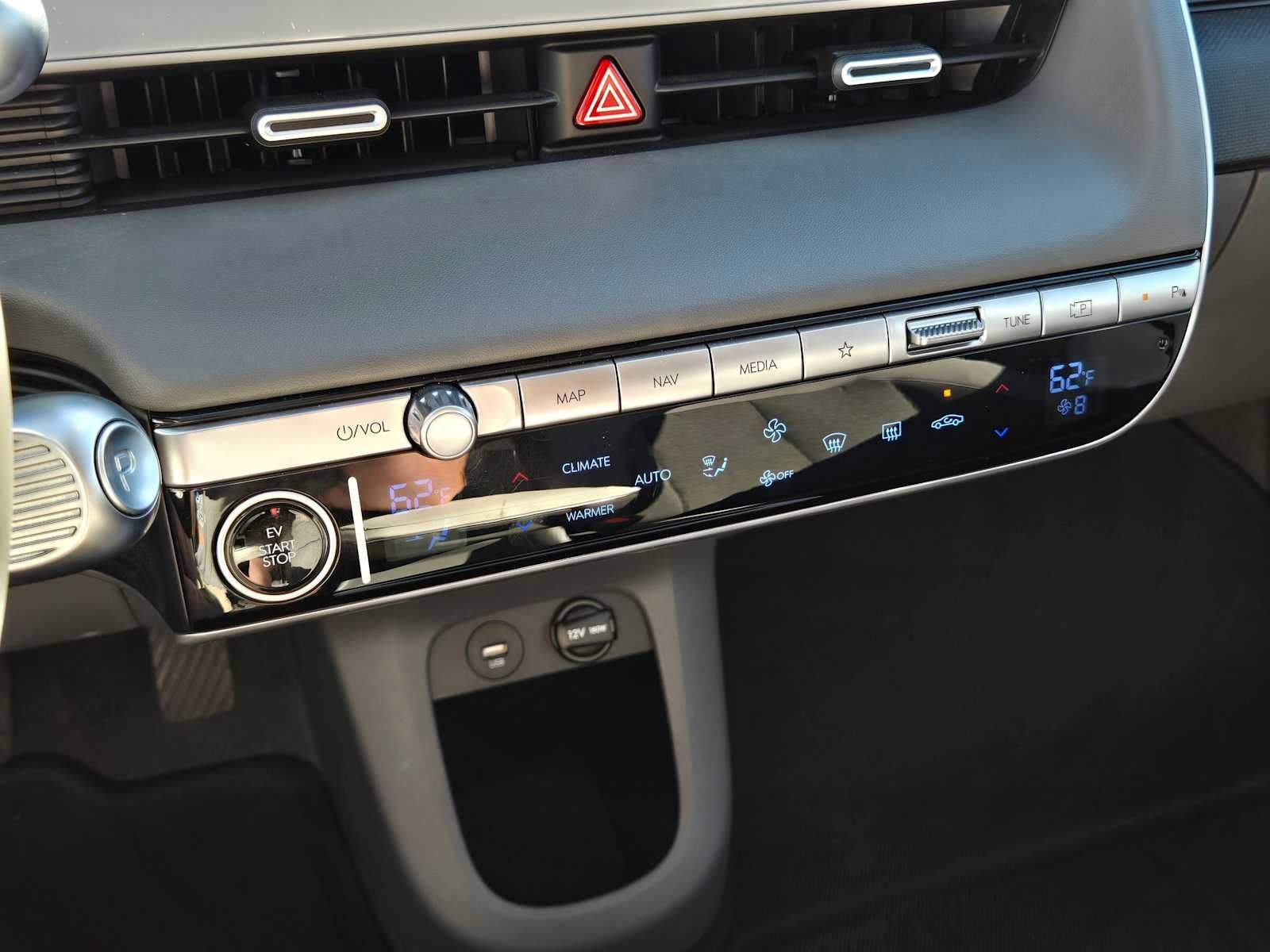 2024 Hyundai IONIQ 5 SE