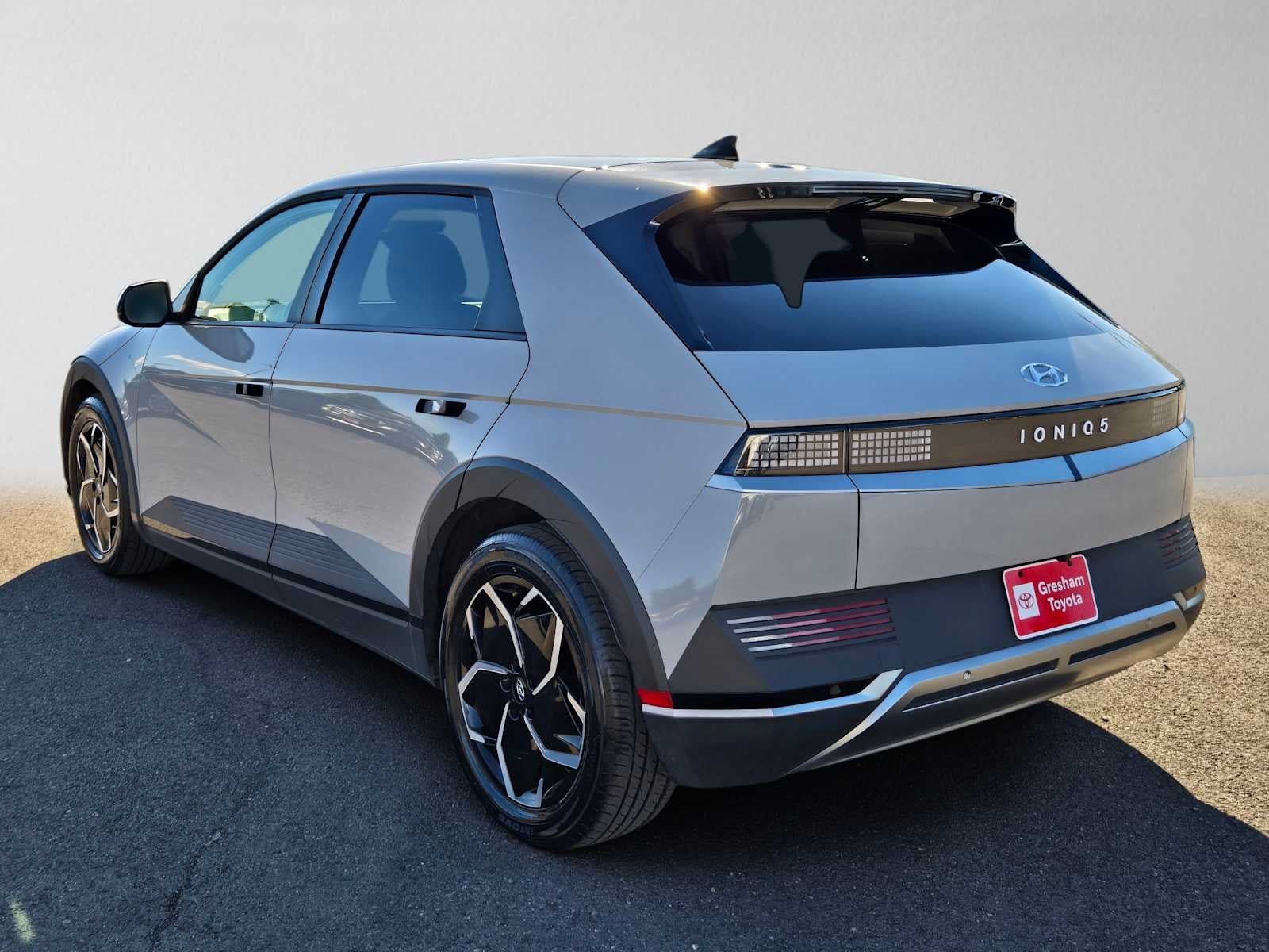 2024 Hyundai IONIQ 5 SE