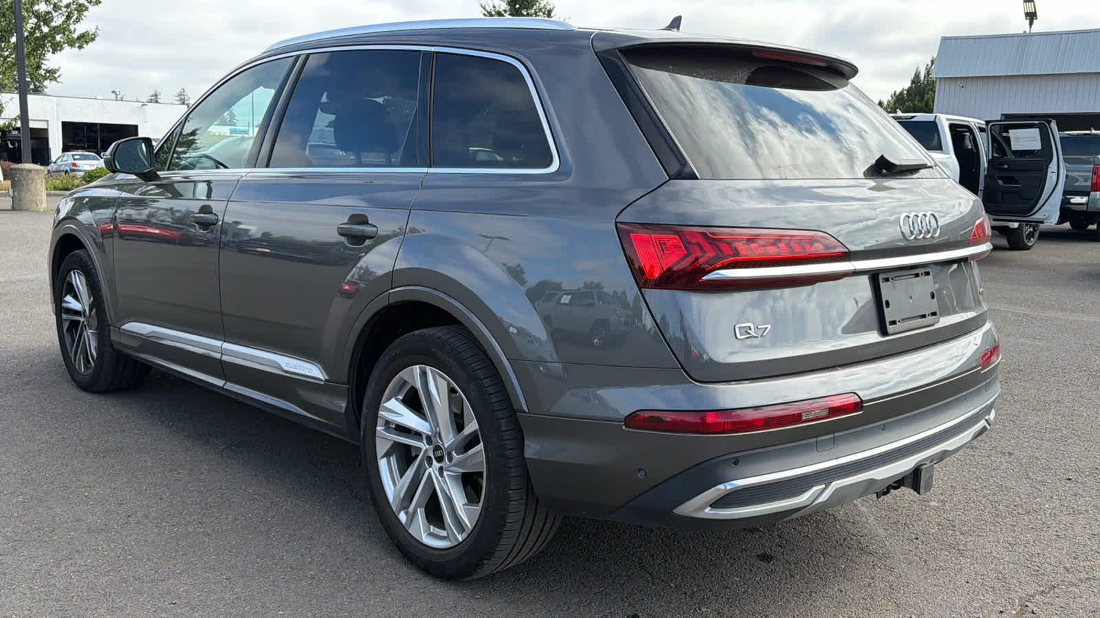 2023 Audi Q7 Premium Plus