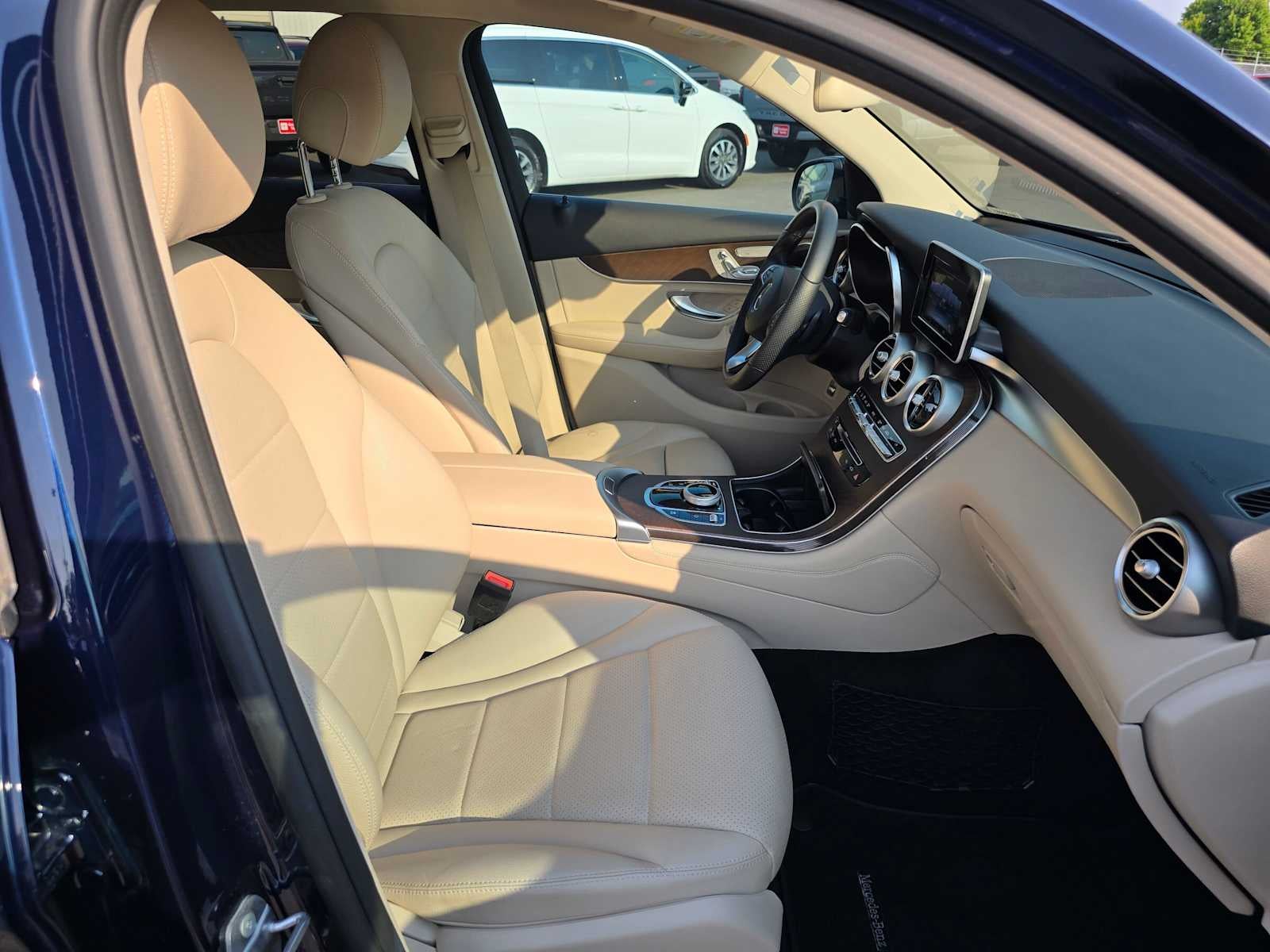 2019 Mercedes-Benz GLC 300 GLC 300