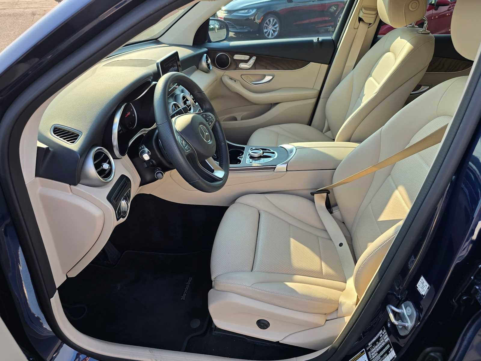 2019 Mercedes-Benz GLC 300 GLC 300